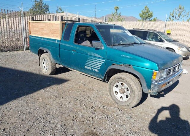 1995 NISSAN Pickup