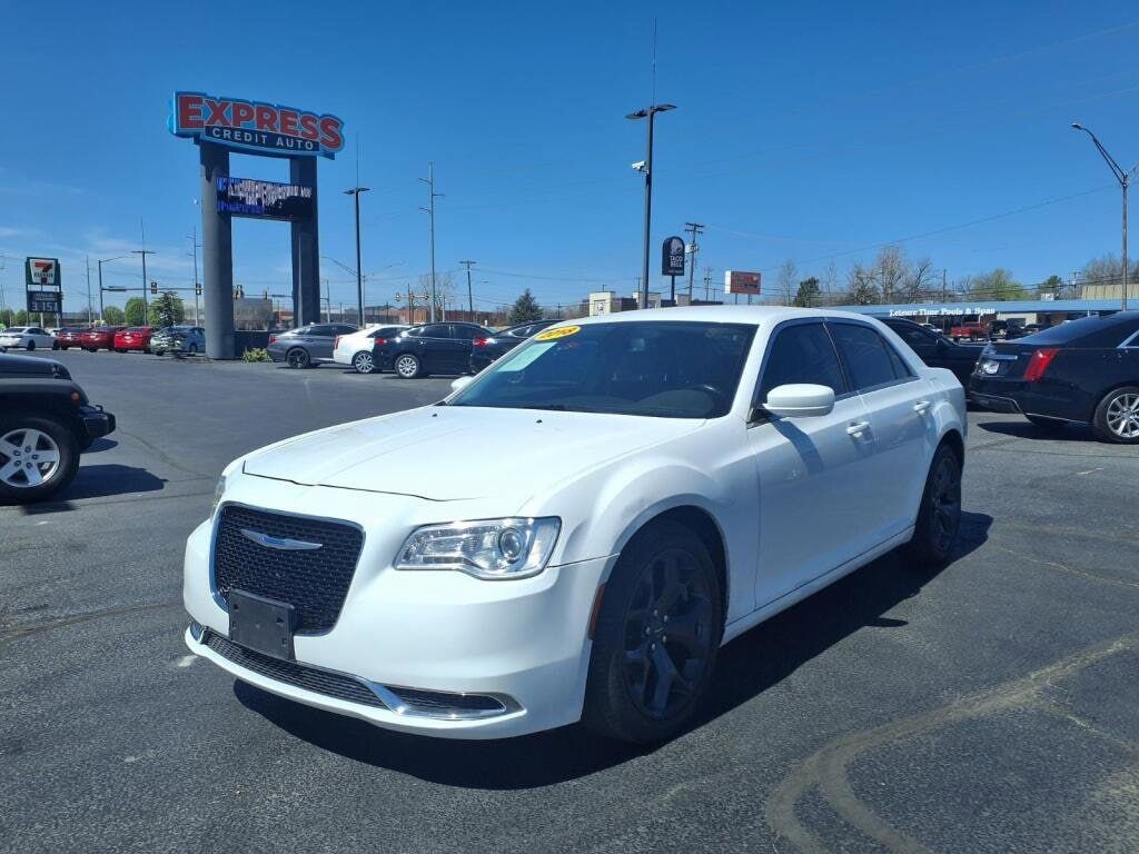 2018 CHRYSLER 300