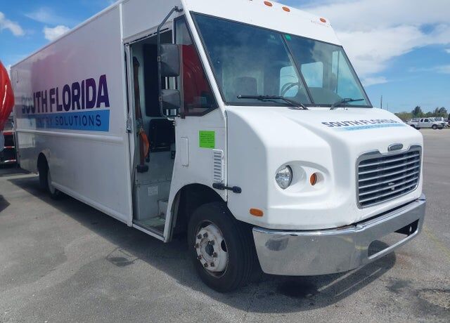 2010 FREIGHTLINER MT 45 Chassis