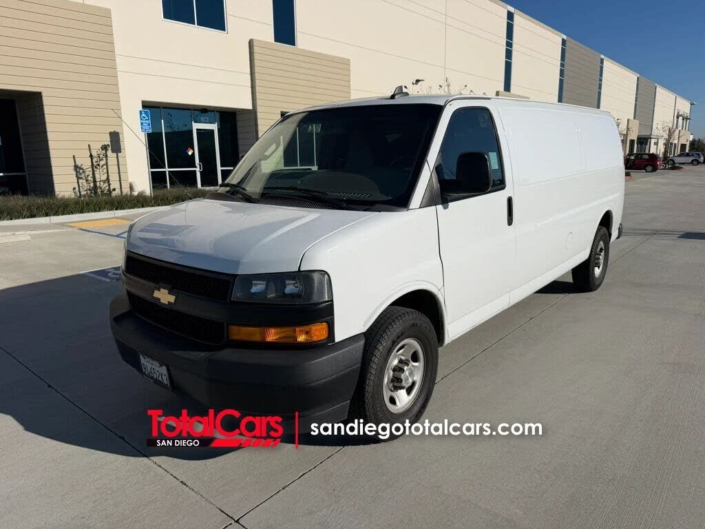 2021 CHEVROLET Express
