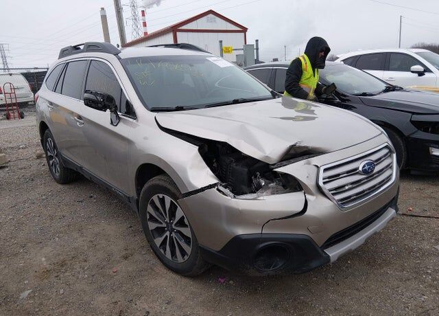 2015 SUBARU Outback