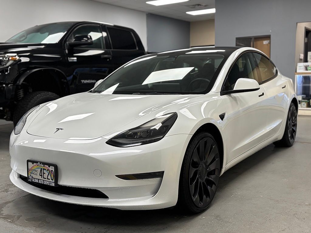 2023 TESLA Model 3