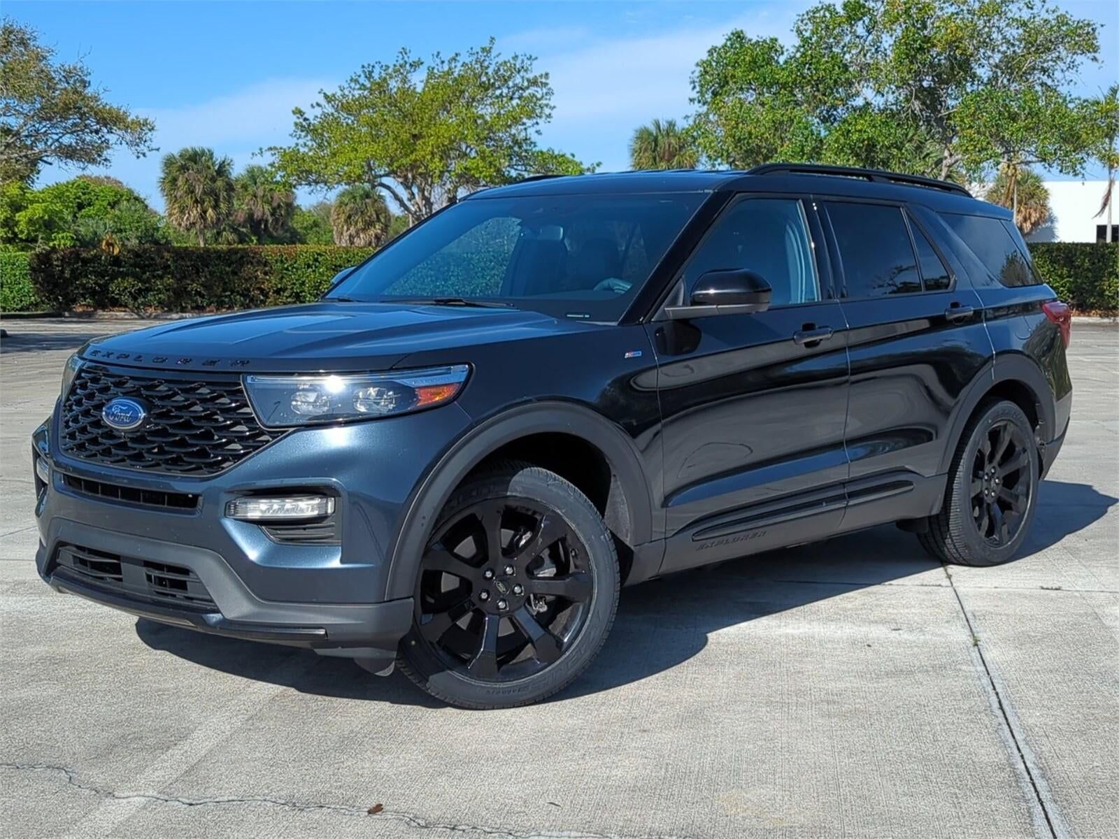 2023 FORD Explorer