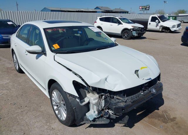 2016 VOLKSWAGEN Passat