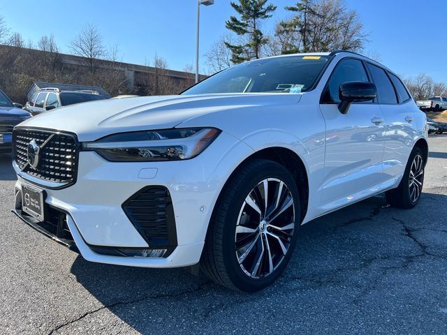 2023 VOLVO XC60