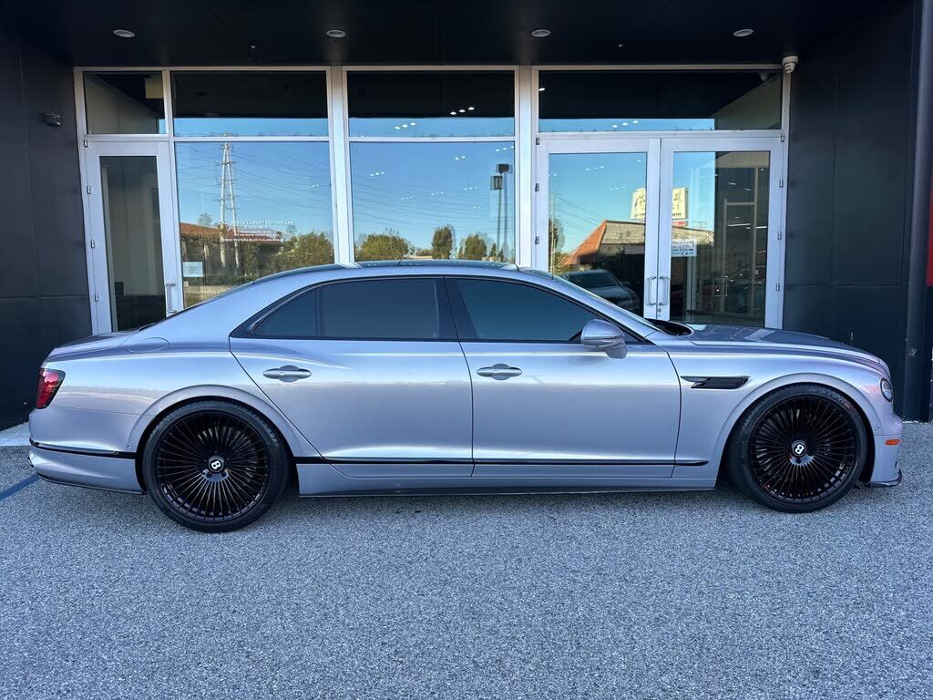 2022 BENTLEY Flying Spur