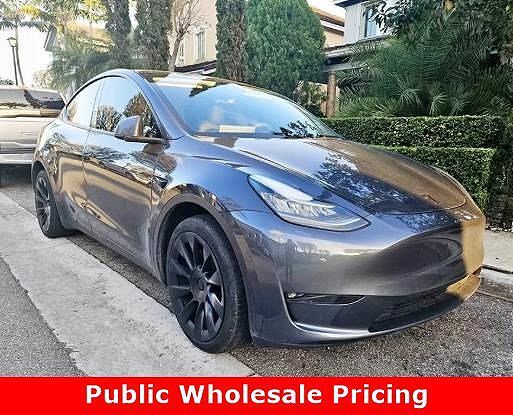 2023 TESLA Model Y