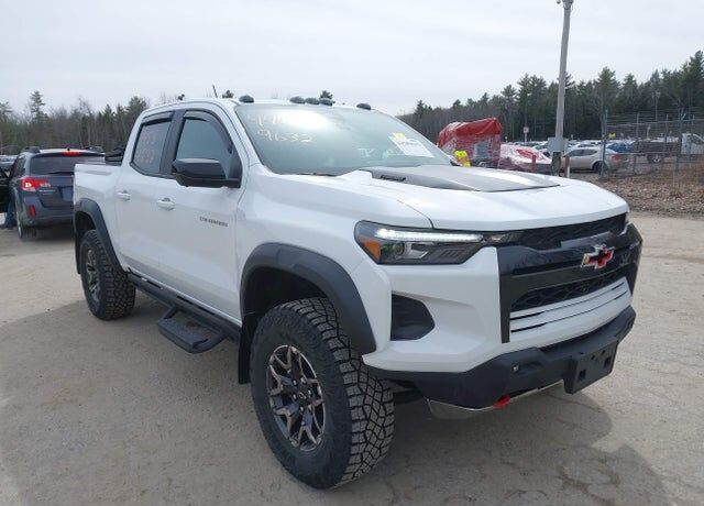 2025 CHEVROLET Colorado