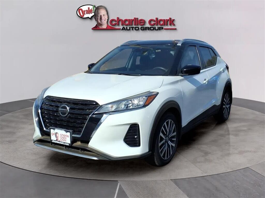2021 NISSAN Kicks
