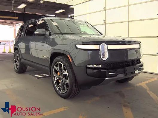 2022 RIVIAN R1S