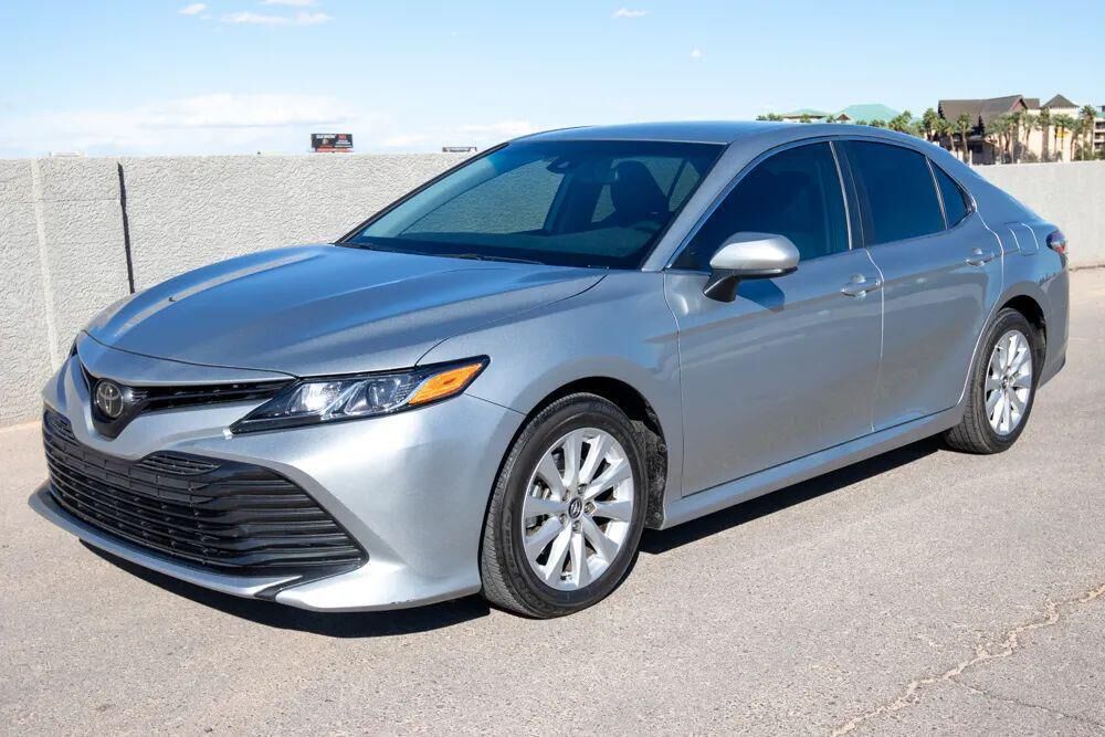 2020 TOYOTA Camry