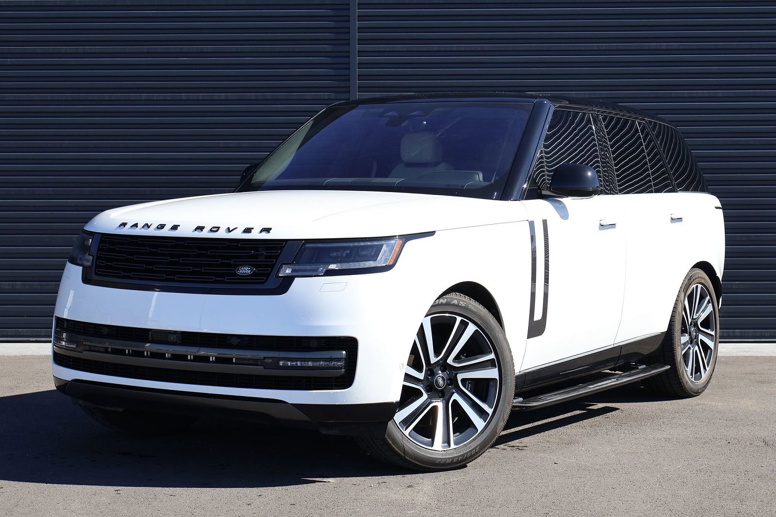 2023 LAND ROVER New Range Rover