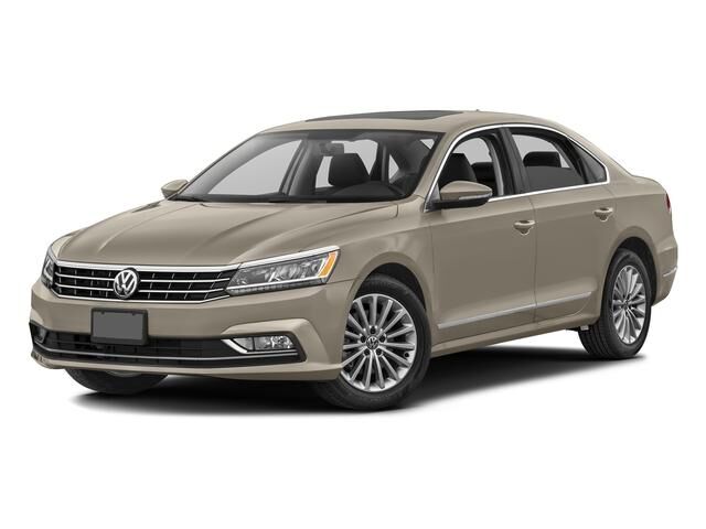 2016 VOLKSWAGEN Passat