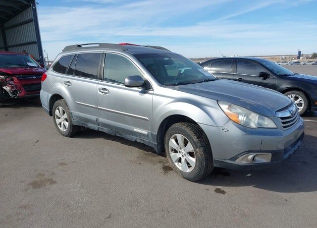 2011 SUBARU Outback