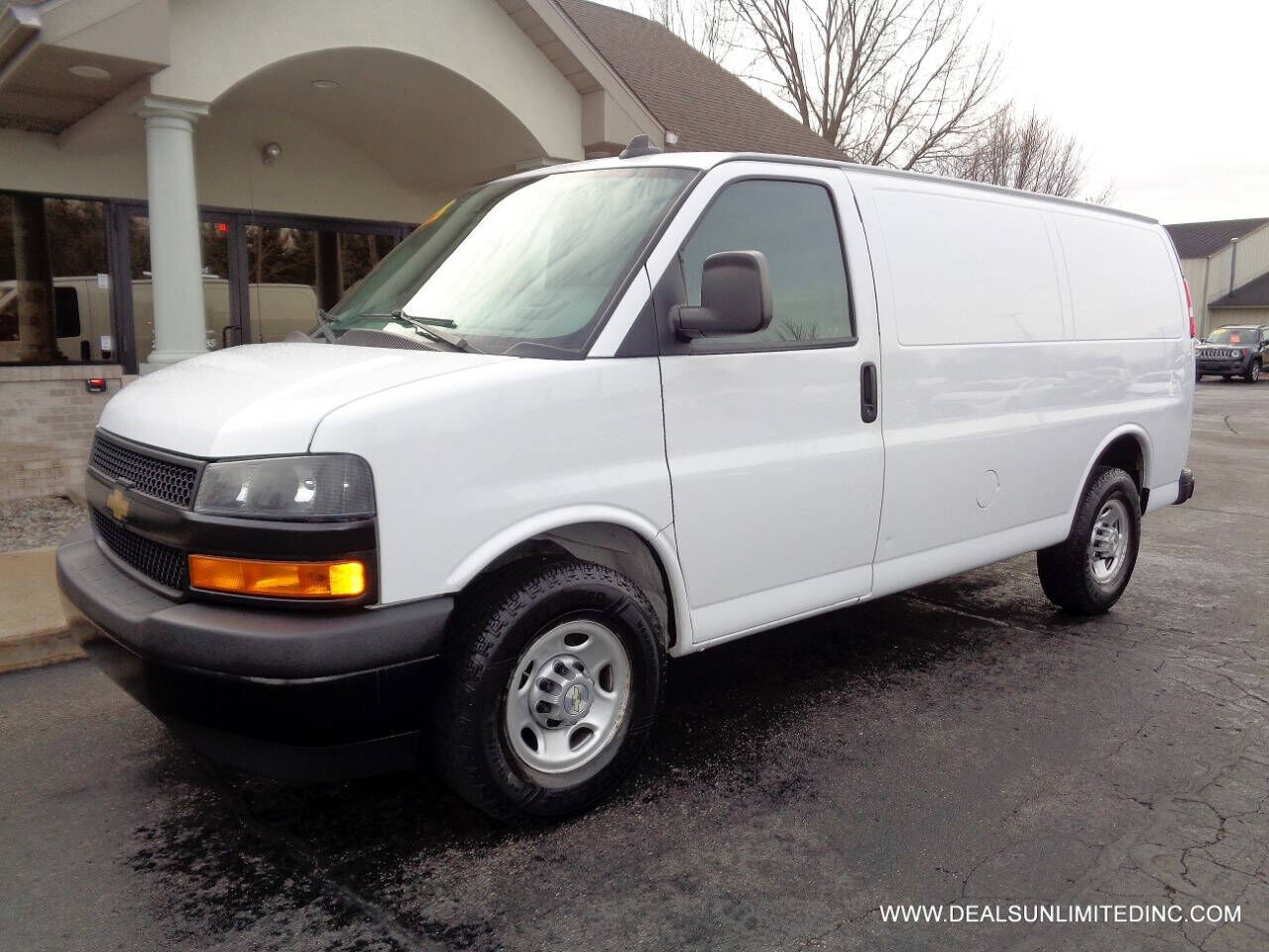 2021 CHEVROLET Express