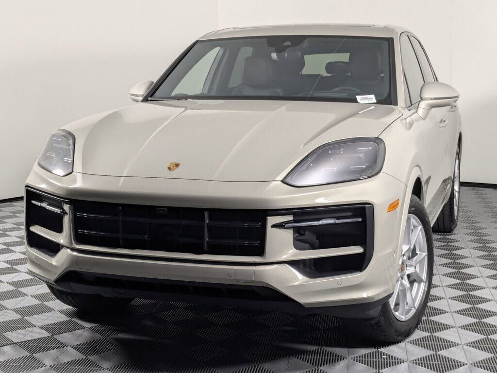 2026 PORSCHE Cayenne
