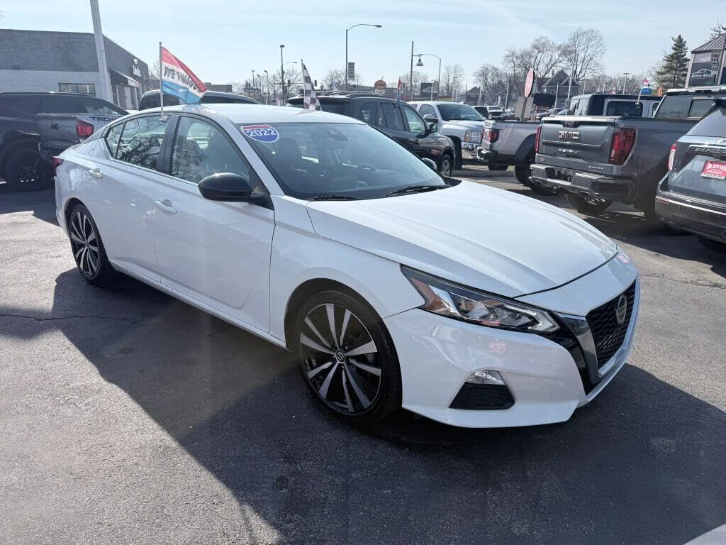2022 NISSAN Altima