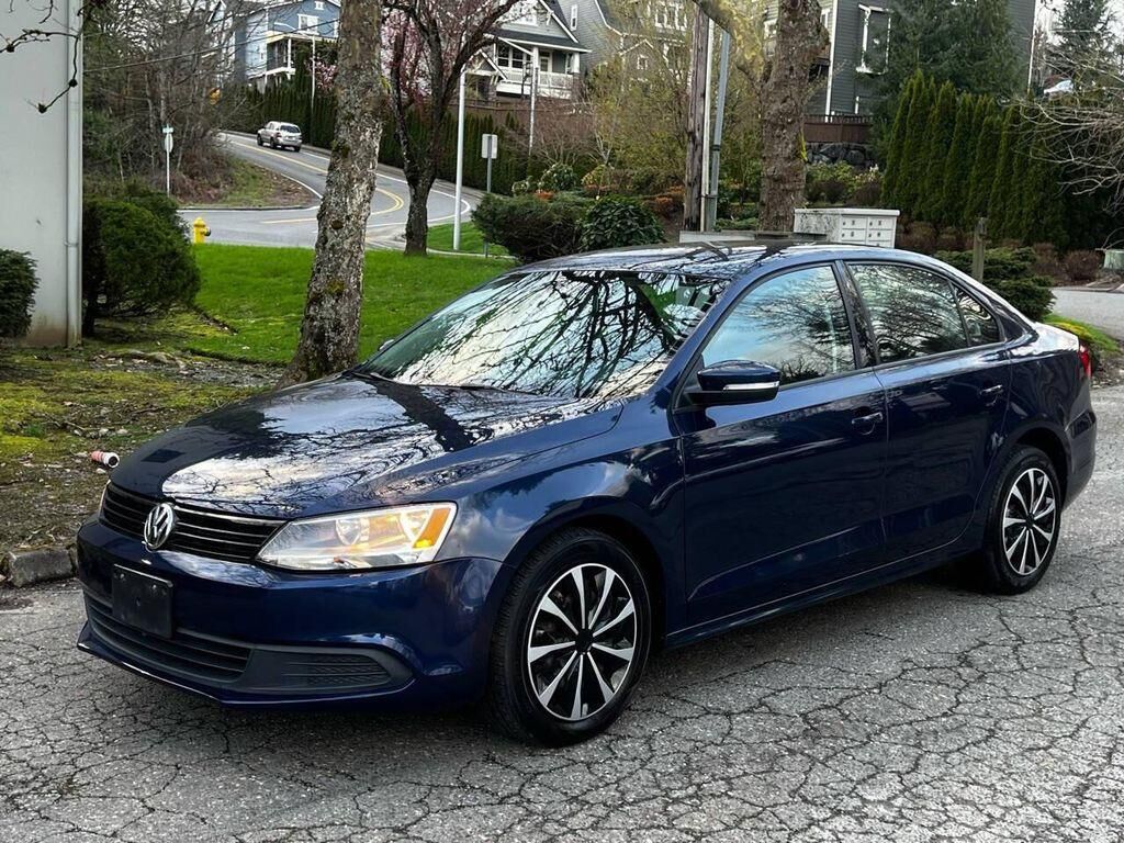 2011 VOLKSWAGEN Jetta