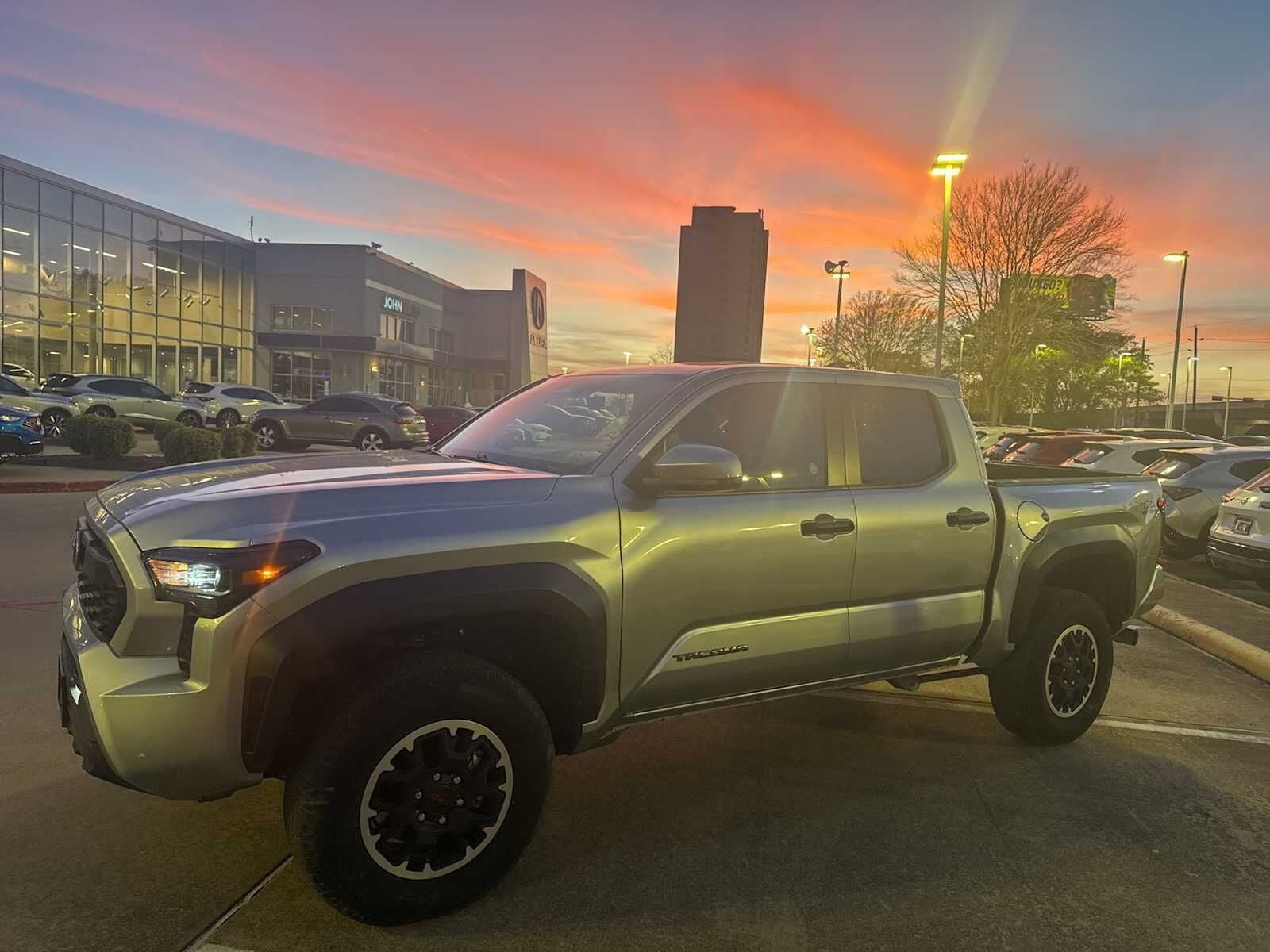 2025 TOYOTA Tacoma