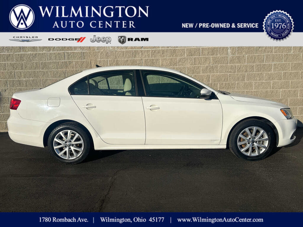 2011 VOLKSWAGEN Jetta