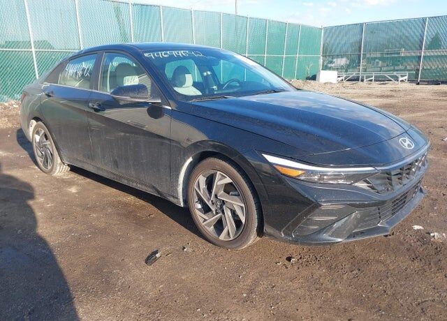 2024 HYUNDAI Elantra