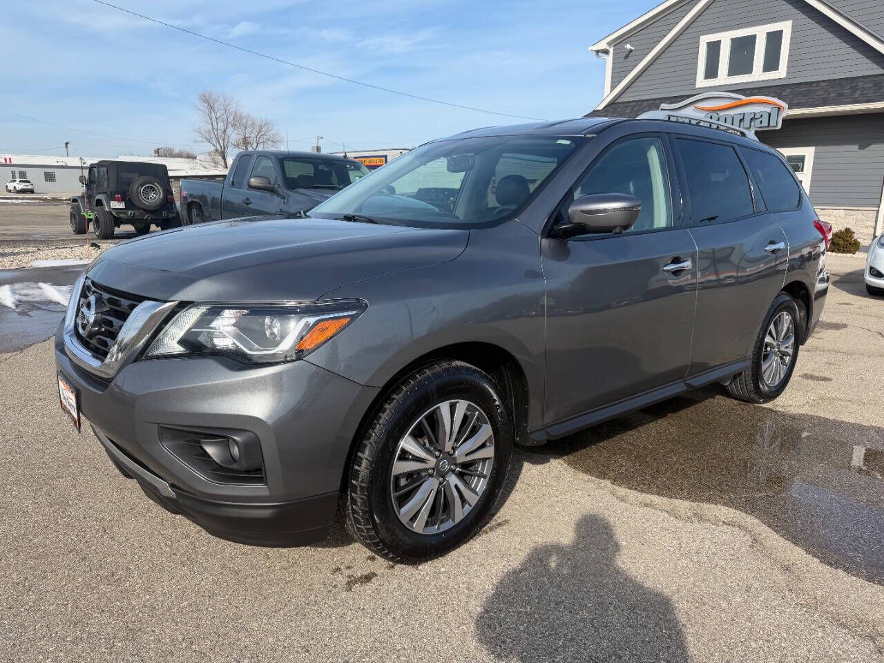 2020 NISSAN Pathfinder
