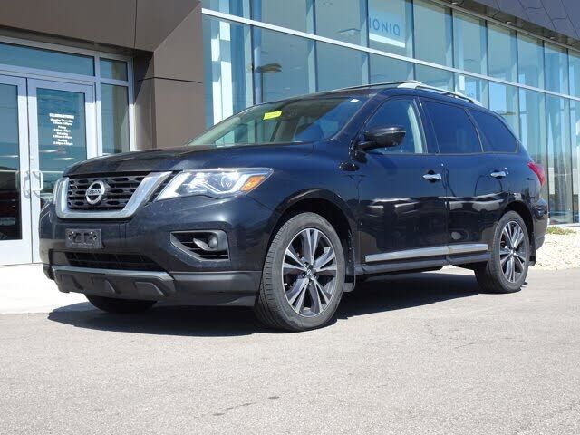 2017 NISSAN Pathfinder