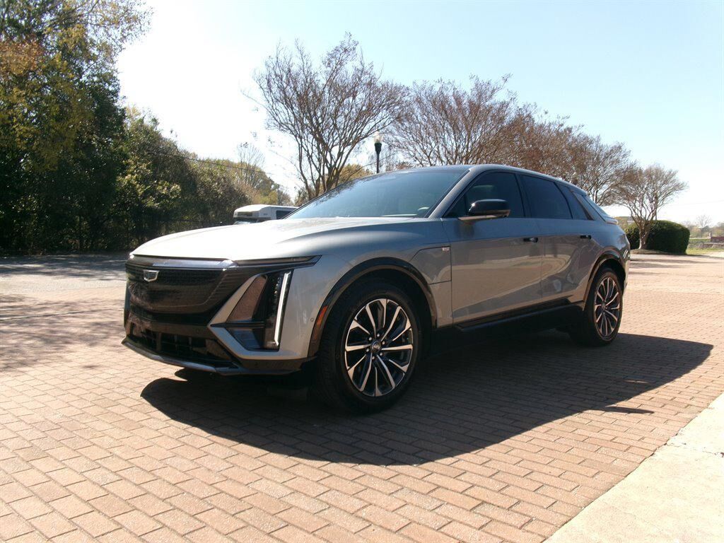2024 CADILLAC Lyriq
