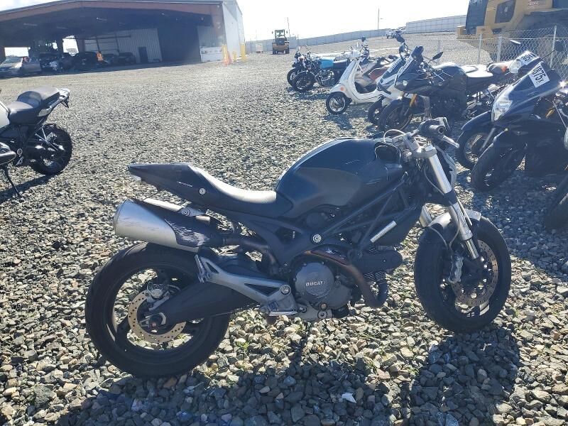 2011 DUCATI Monster
