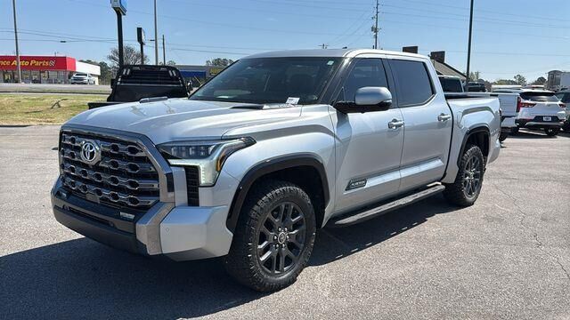 2023 TOYOTA Tundra