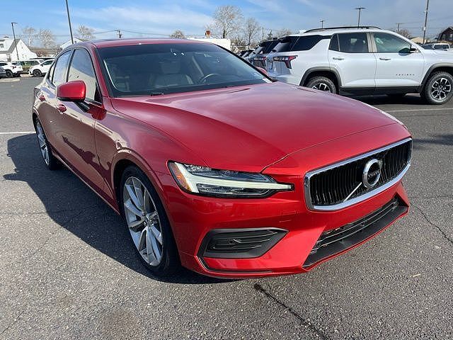 2019 VOLVO S60