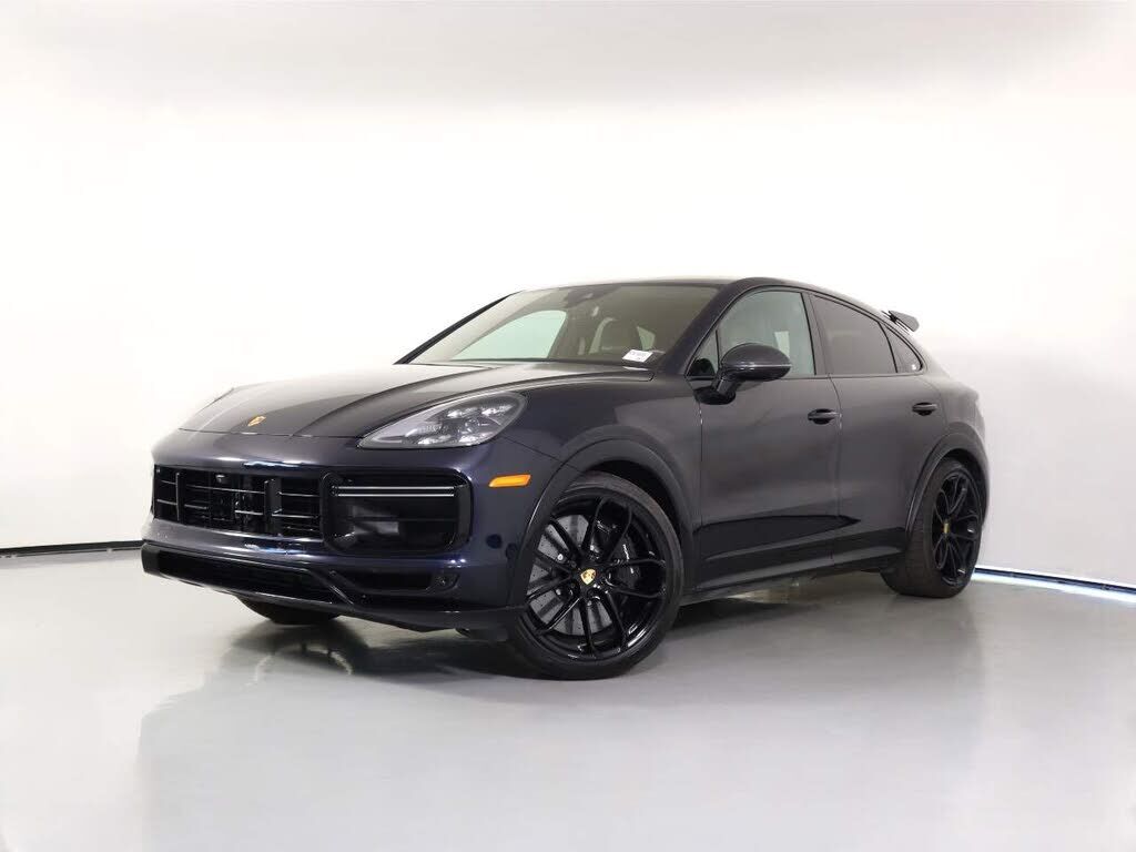 2022 PORSCHE Cayenne