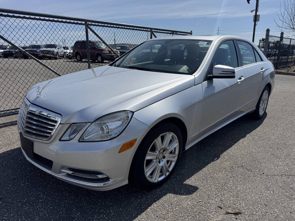 2013 MERCEDES-BENZ E-Class