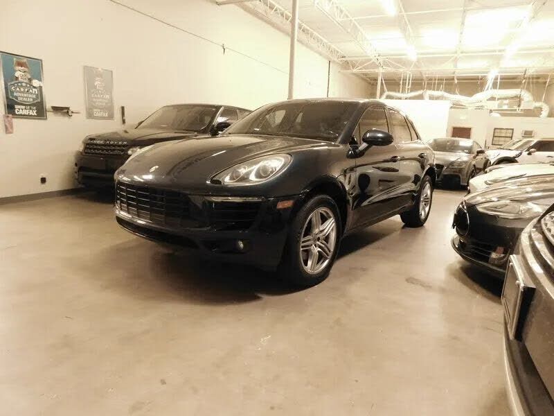 2015 PORSCHE Macan