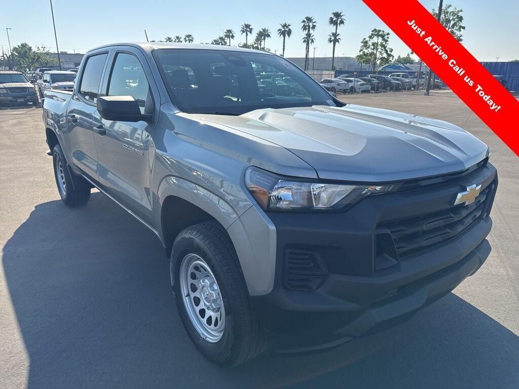 2024 CHEVROLET Colorado