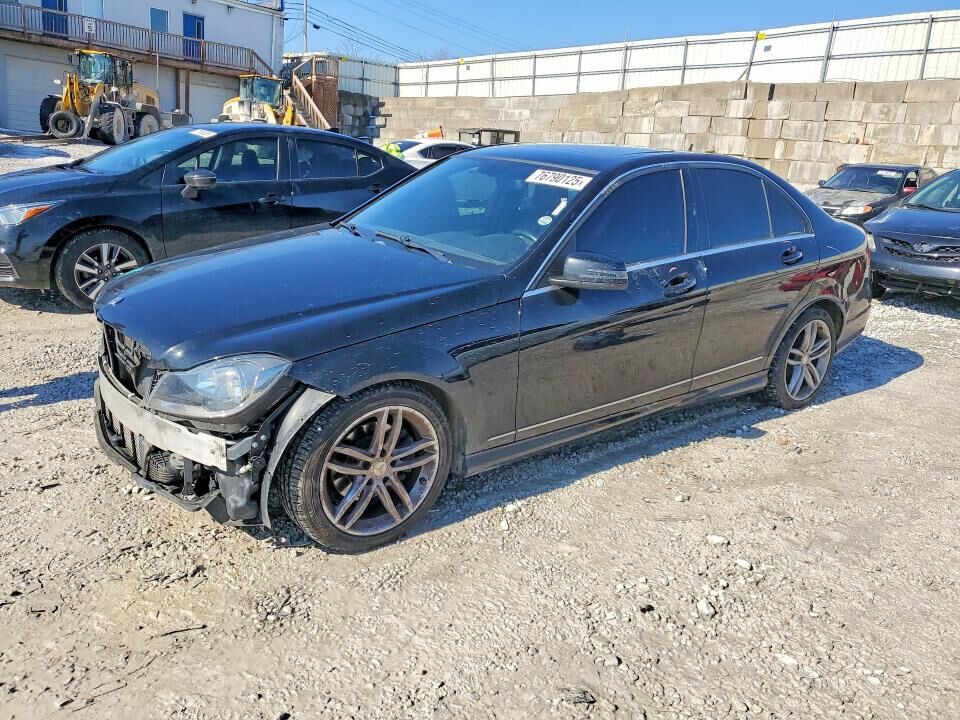 2013 MERCEDES-BENZ C-Class