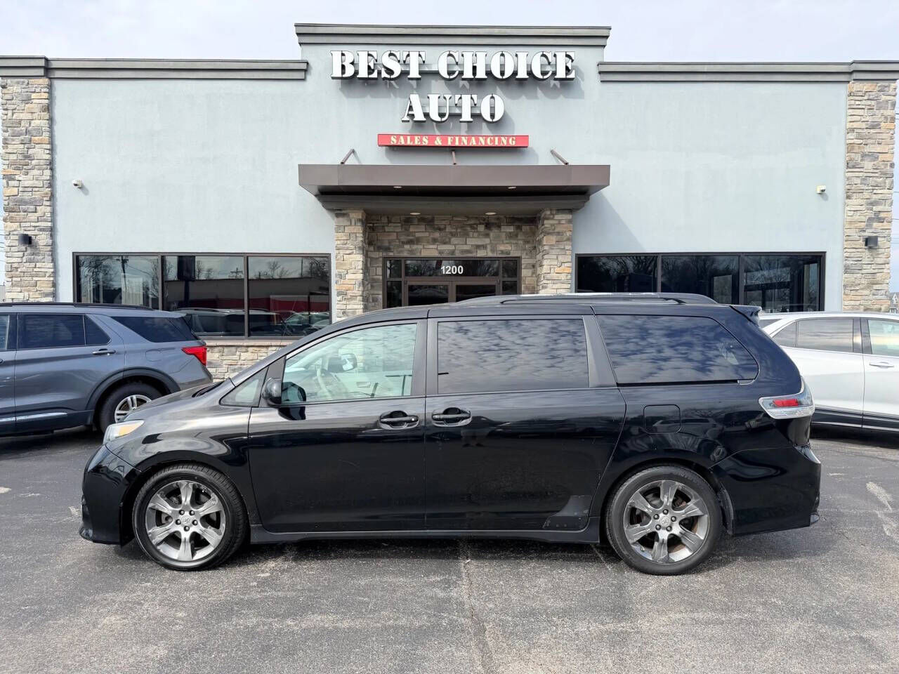 2011 TOYOTA Sienna