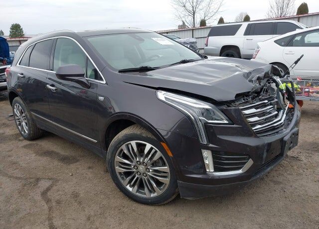 2017 CADILLAC XT5