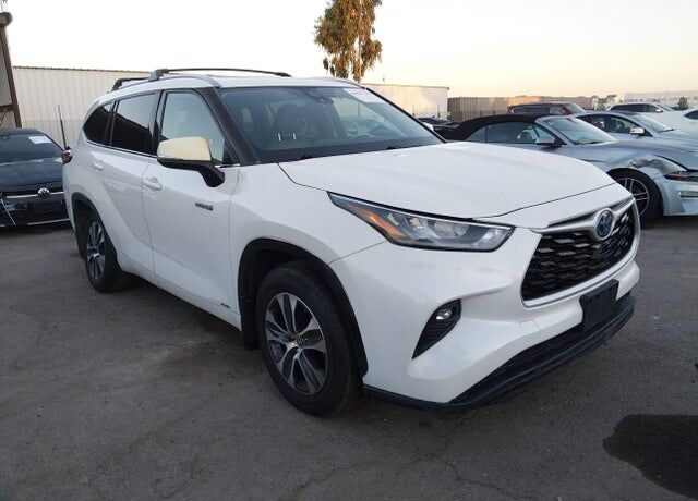 2020 TOYOTA Highlander