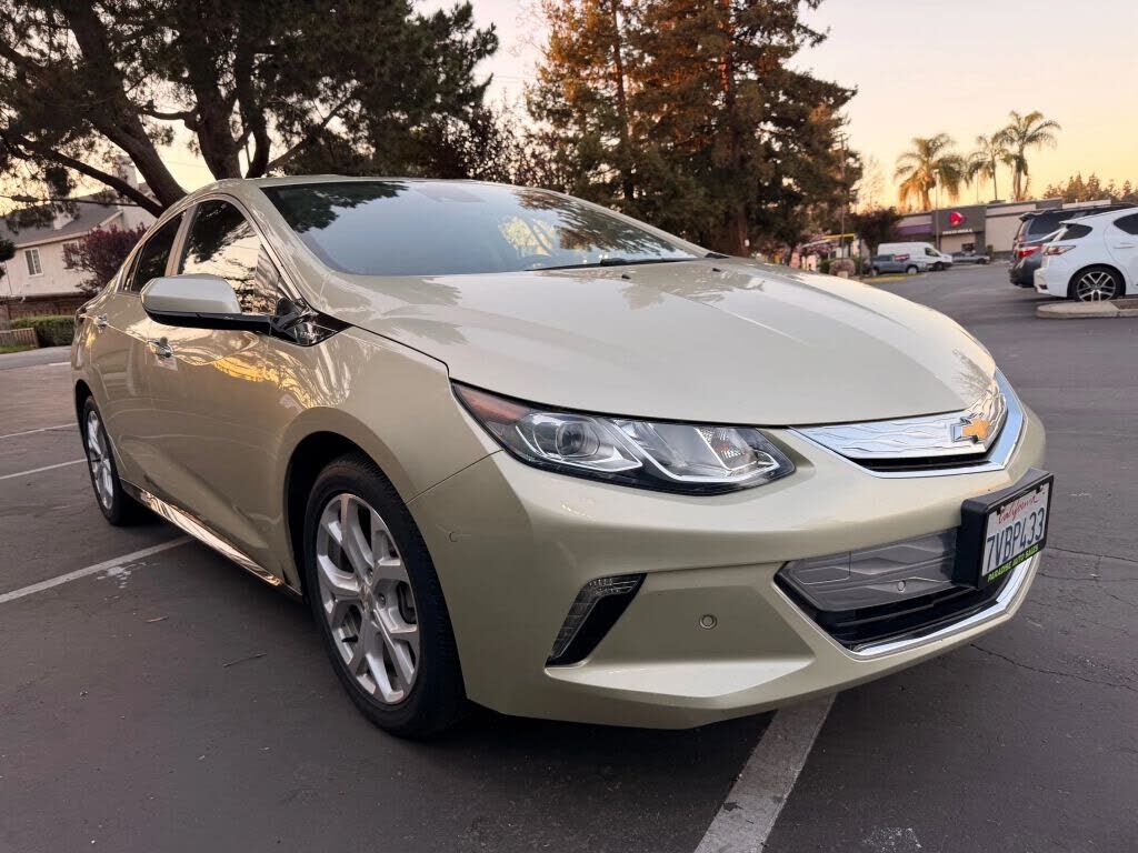 2017 CHEVROLET Volt