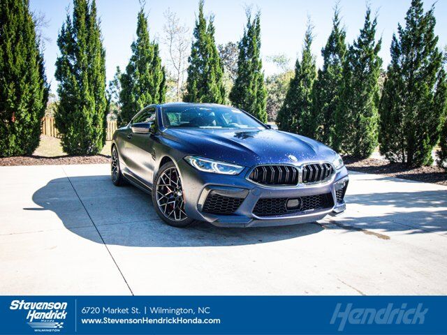 2023 BMW M8