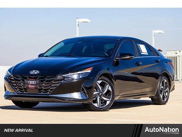 2022 HYUNDAI Elantra