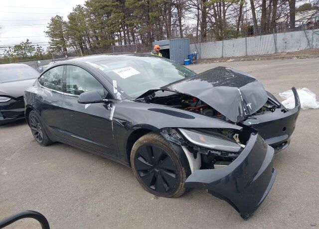 2024 TESLA Model 3