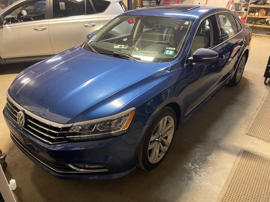 2017 VOLKSWAGEN Passat