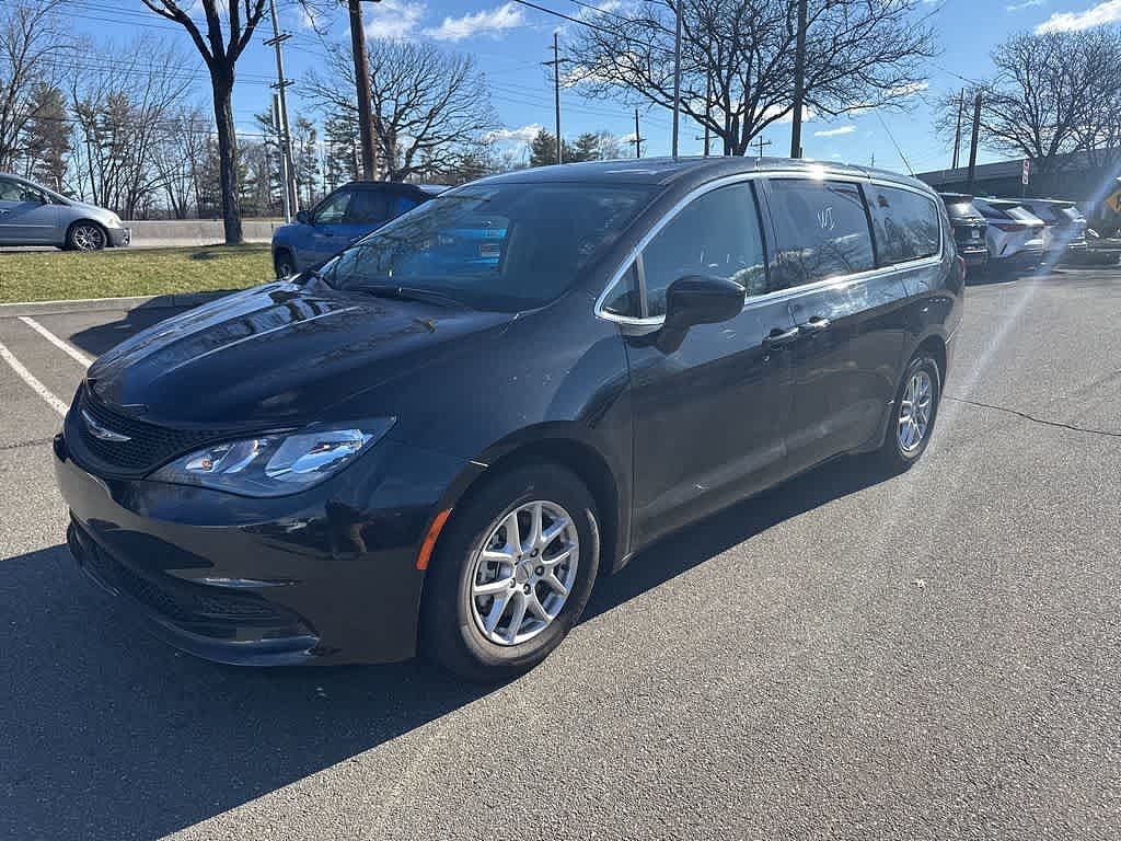 2023 CHRYSLER Voyager