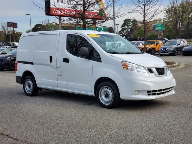 2020 NISSAN NV200