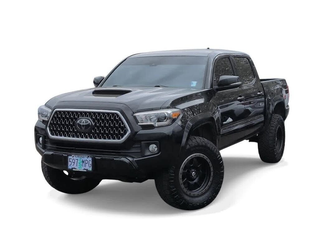 2018 TOYOTA Tacoma