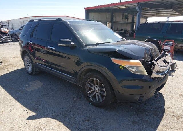 2014 FORD Explorer