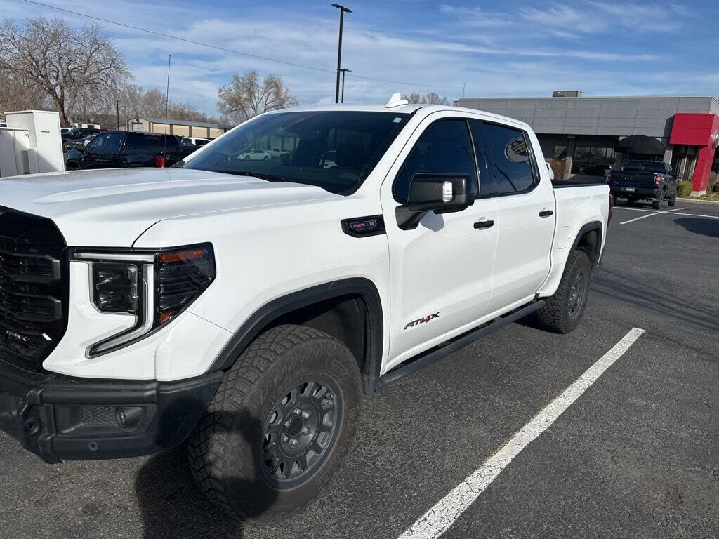2023 GMC Sierra