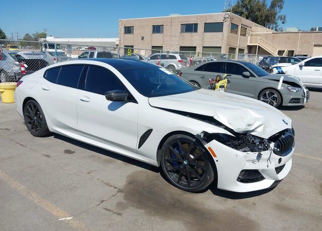 2022 BMW M8